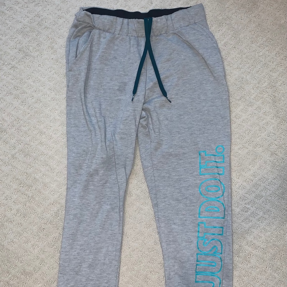 Nike Just Do It DRI-FIT Joggers